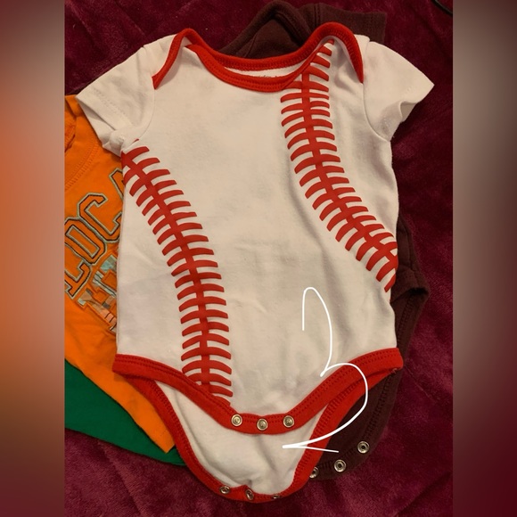 🍼🍼🍼Misc baby boy onesies most never worn-no stains   3-6 months - Picture 4 of 6